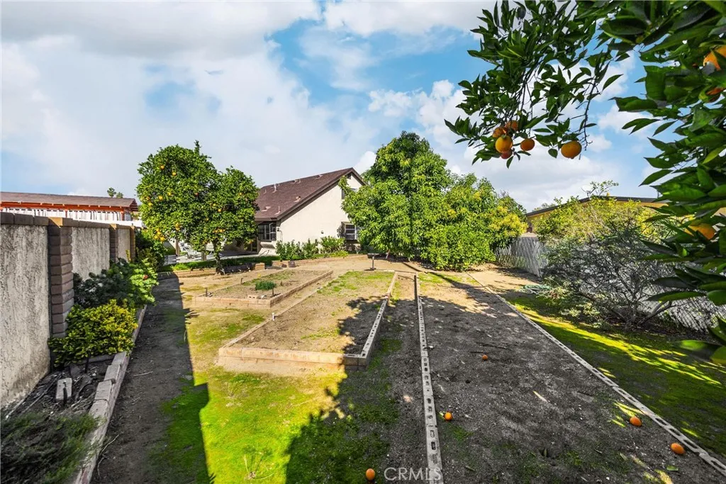 11196 Rogers Street, Riverside, California 92505 home-pic-20